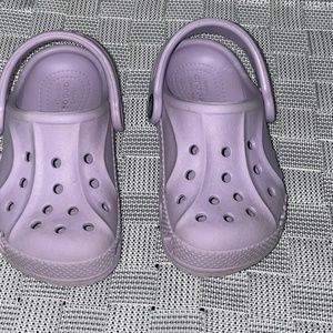 Girls purple crocs
